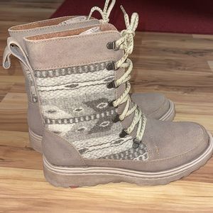 NIB Born Orion’s Boots size 9.5